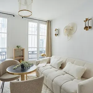 https://studio-centre-dele-marais-beaumarchais.fr-paris.fr