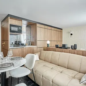 https://apartlouvre-centre-de.fr-paris.fr