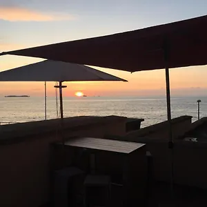 https://la-caravelle-au-plus-pres-de-la-mer.inbrittany.com